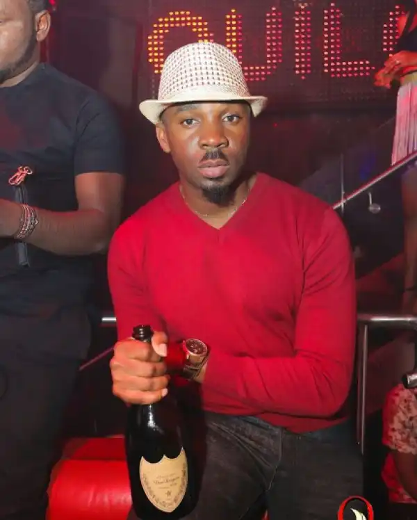 Girl offers Lagos big boy s*x on his birthday, sends her b**b pix (Photos)